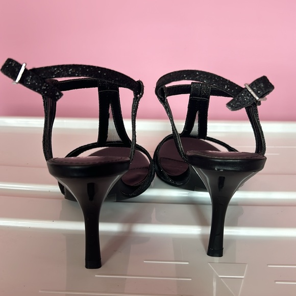 Black strappy sandals - Picture 3 of 4